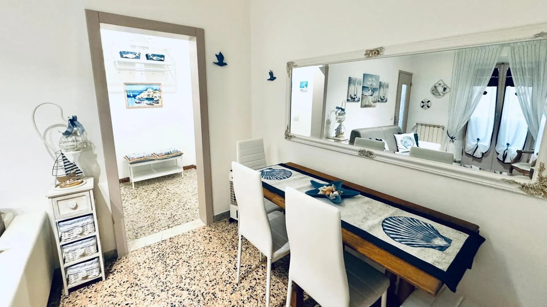 Casa Giro Apartment Carrara 0*,  Italy